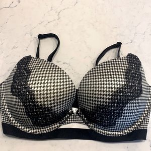 VICTORIA SECRET BRA